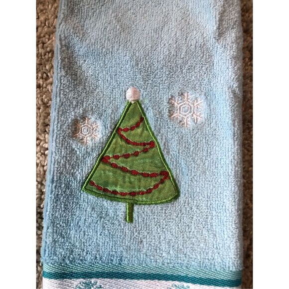 Holiday Christmas Seasonal Snowman and Snowflake Blue Bathroom Towel and Washclo - Picture 2 of 6